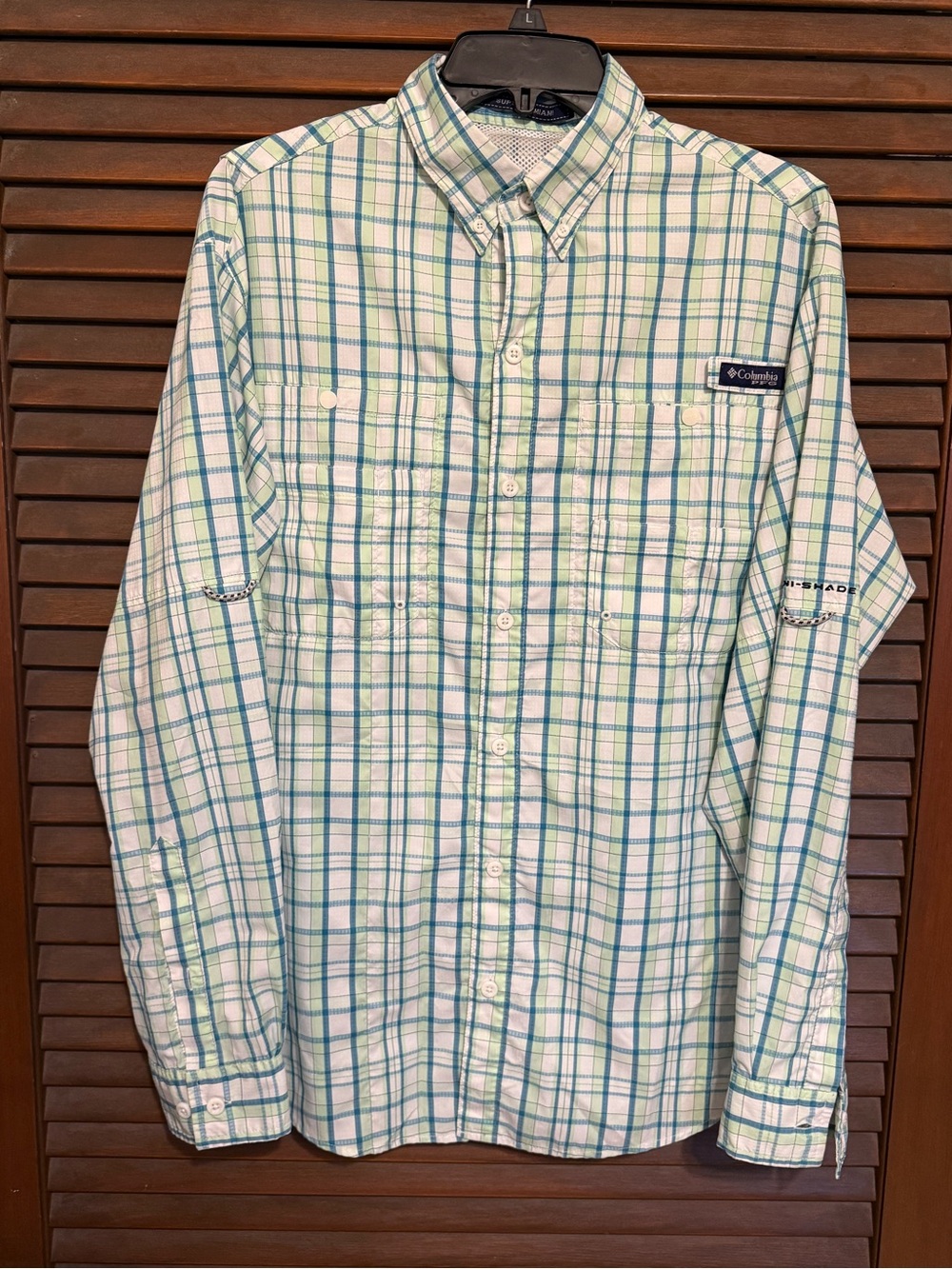 Columbia White, Teal & Light Green Plaid Long-Sleeve Button-Up Shirt
